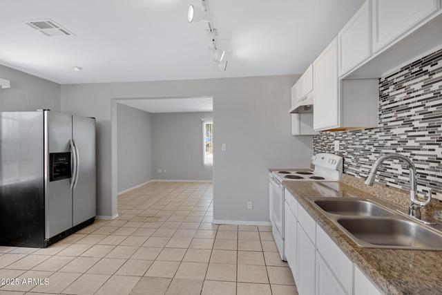 New Homes For Sale This Week That Attend Eloy Junior High School: April 25th to May 1st