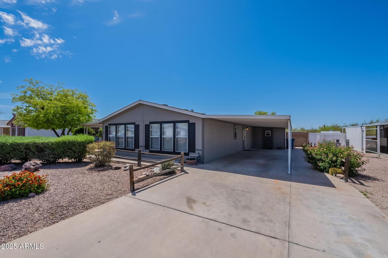 2807 W Gregory St., Apache Junction, AZ 85120