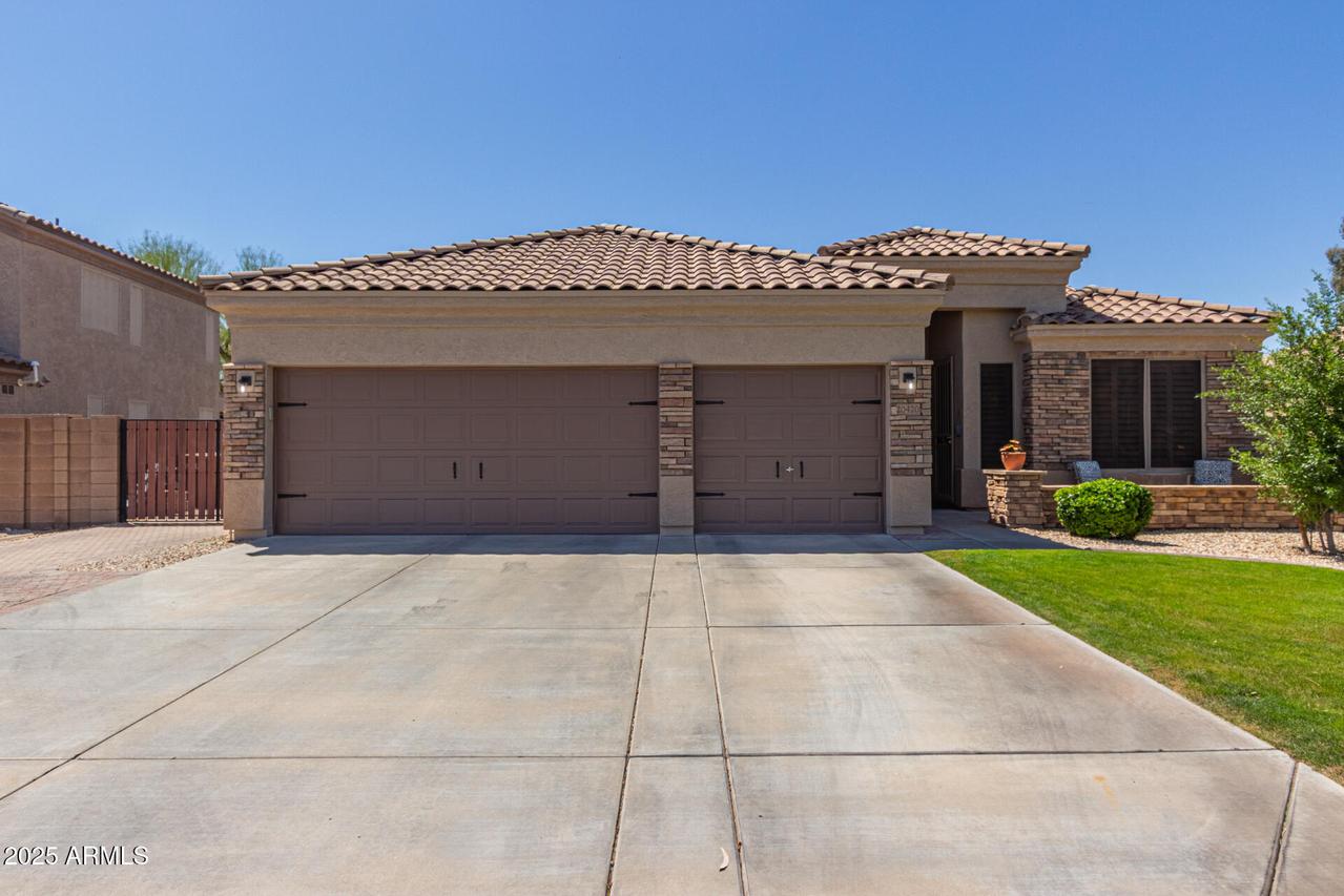 20420 N 93rd Dr., Peoria, AZ 85382