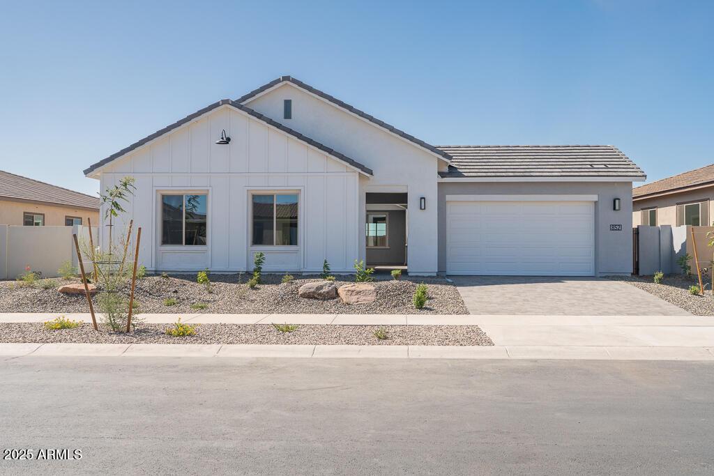 852 W Golden Ore Pass, Apache Junction, AZ 85120