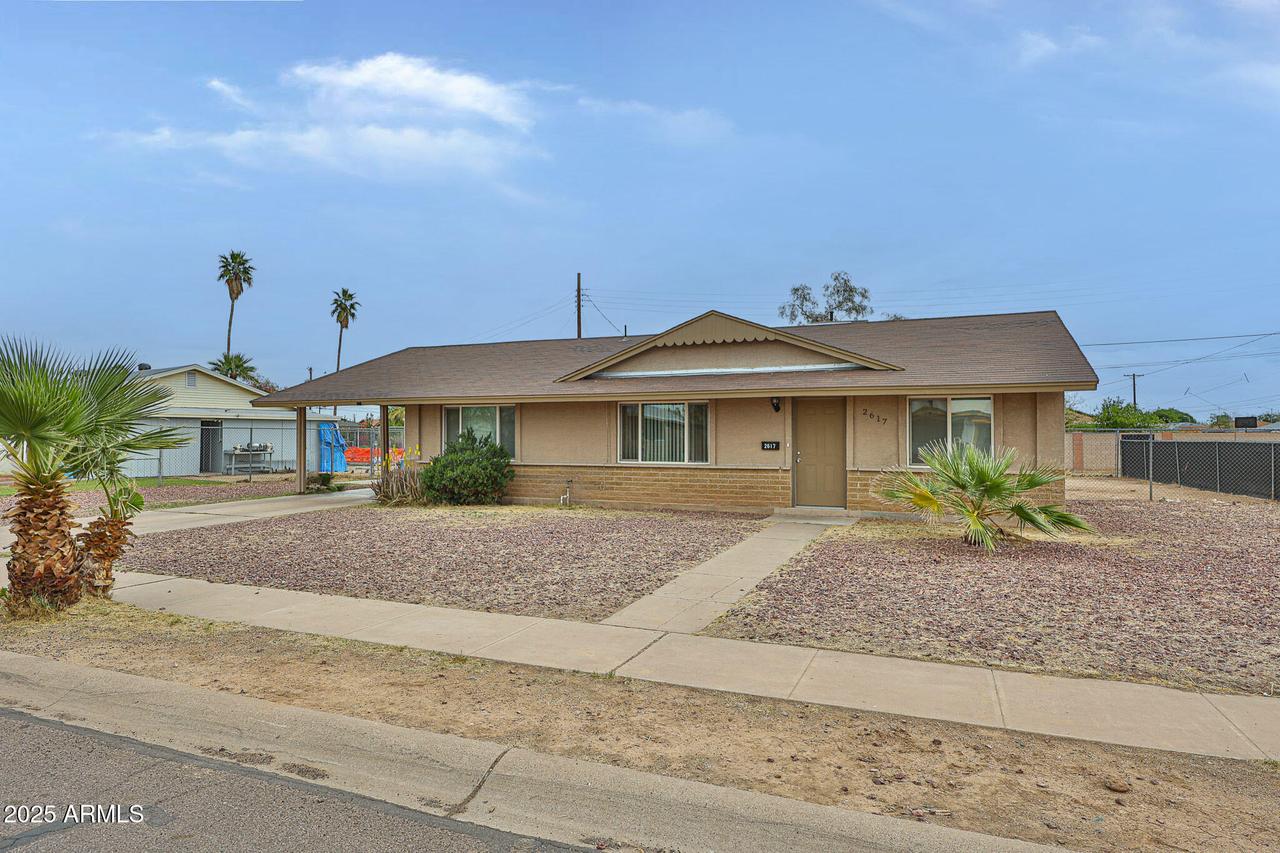 2617 N 40th Ave., Phoenix, AZ 85009