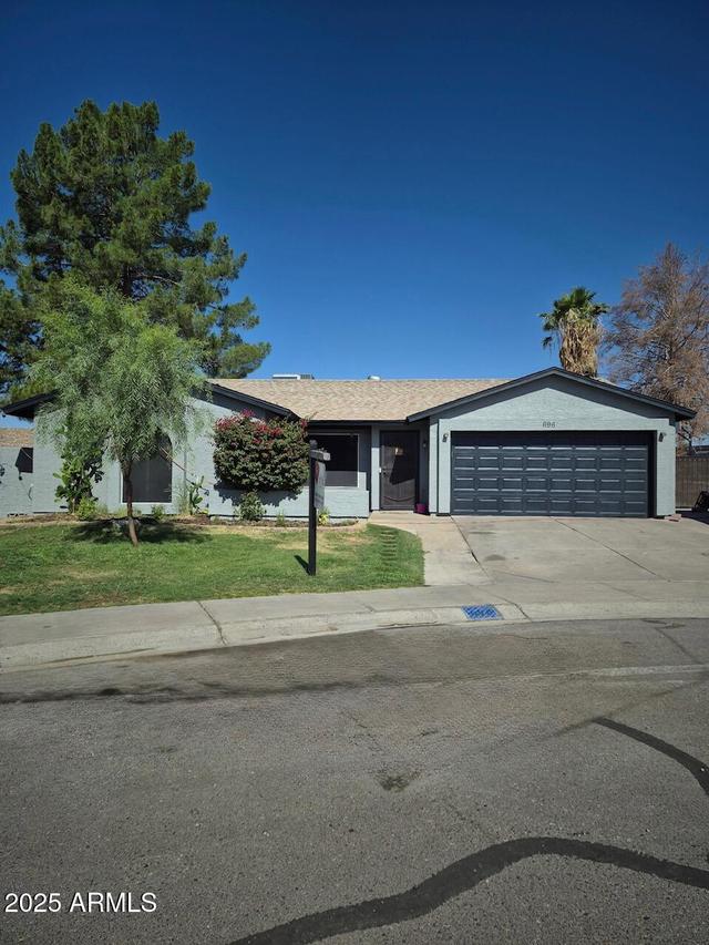 696 W Shawnee Dr., Chandler, AZ 85225