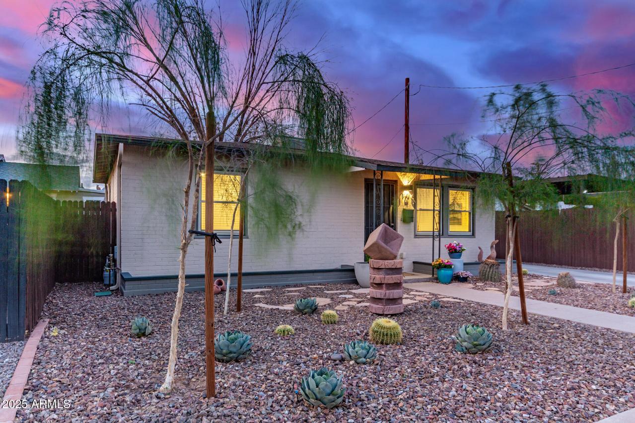 146 E 1st St., Mesa, AZ 85201