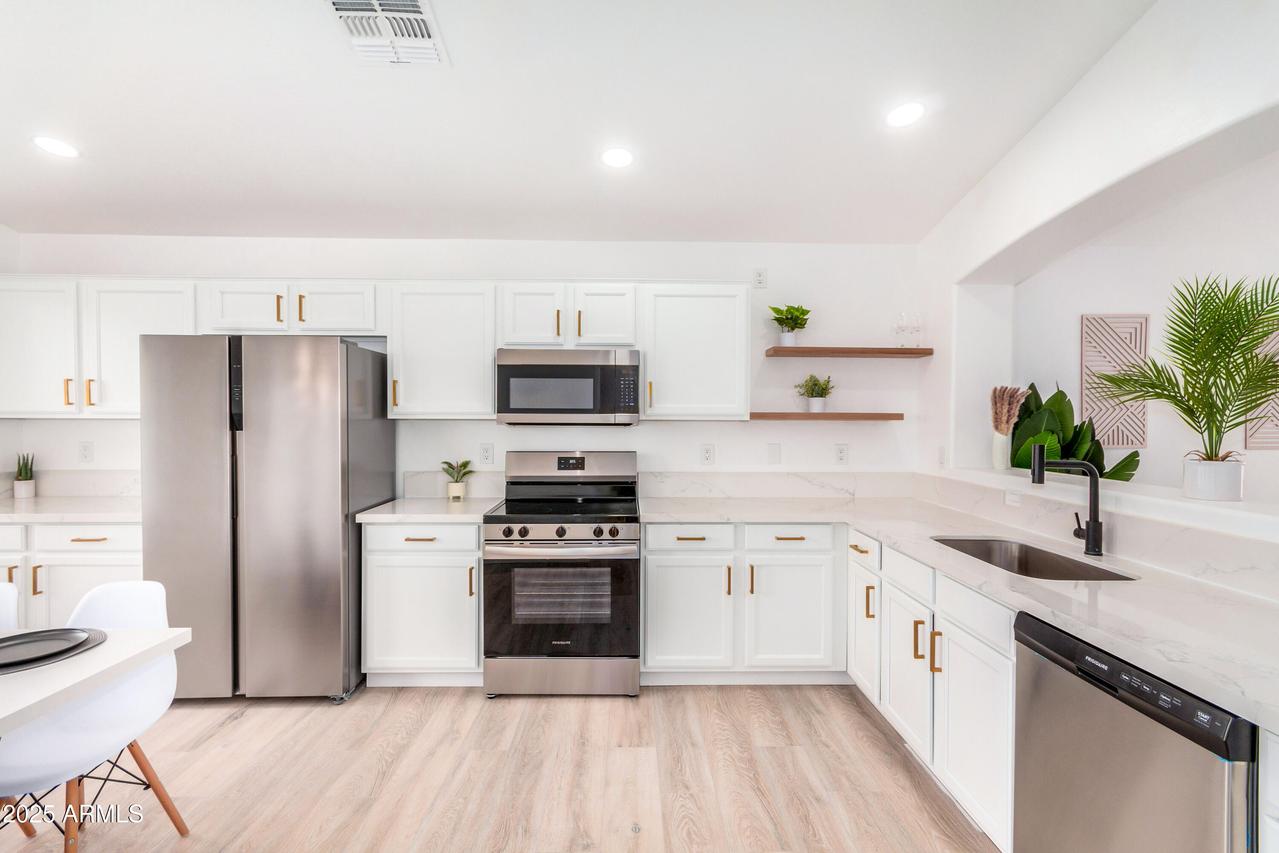 2030 S 86th Dr., Tolleson, AZ 85353