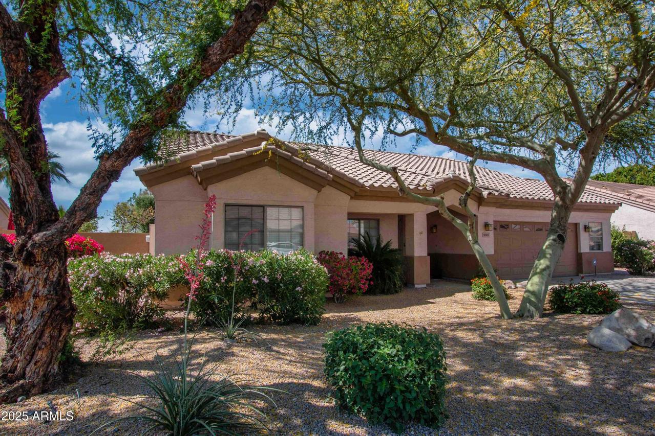 8765 W Custer Ln., Peoria, AZ 85381