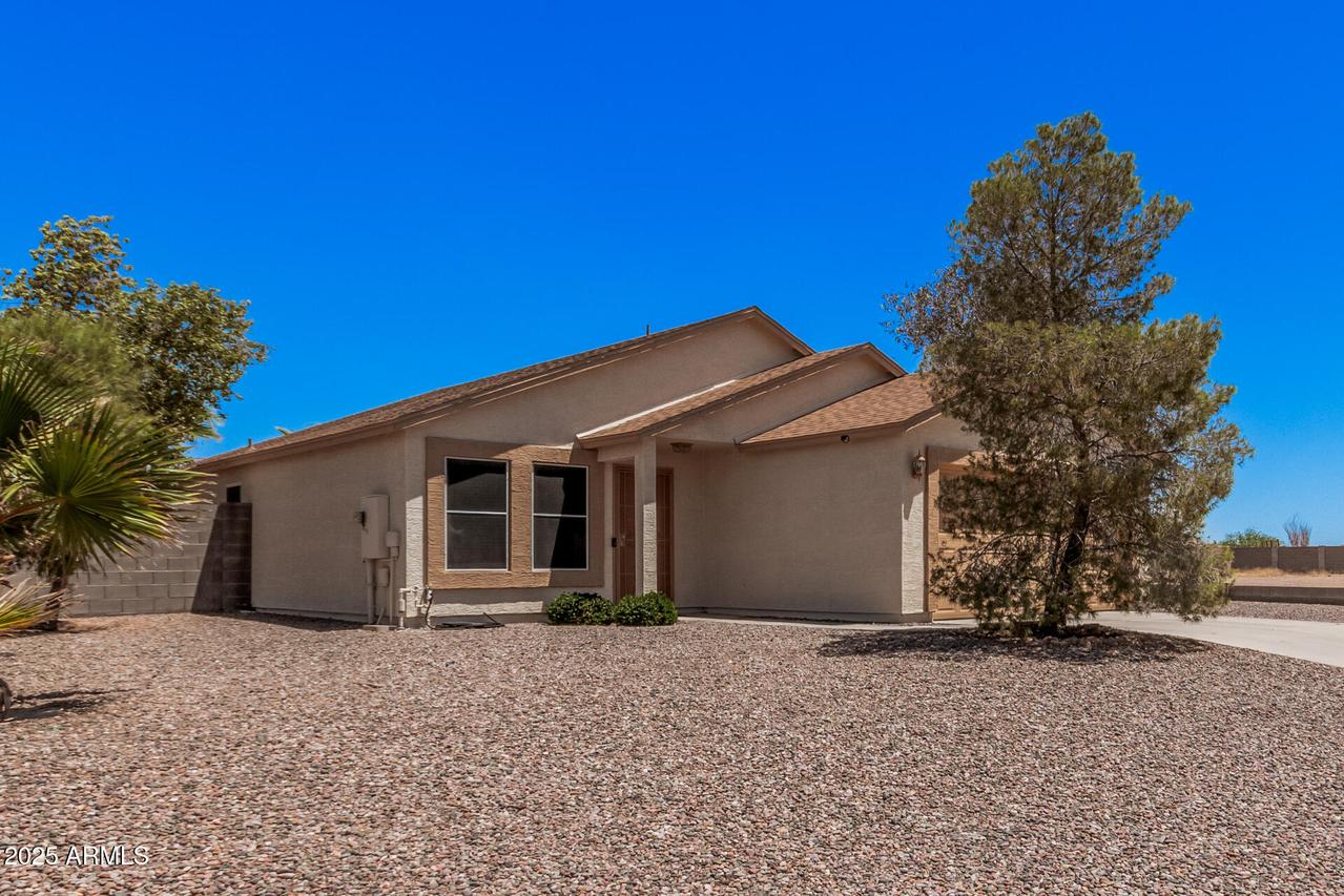 11966 W Cabrillo Dr., Arizona City, AZ 85223