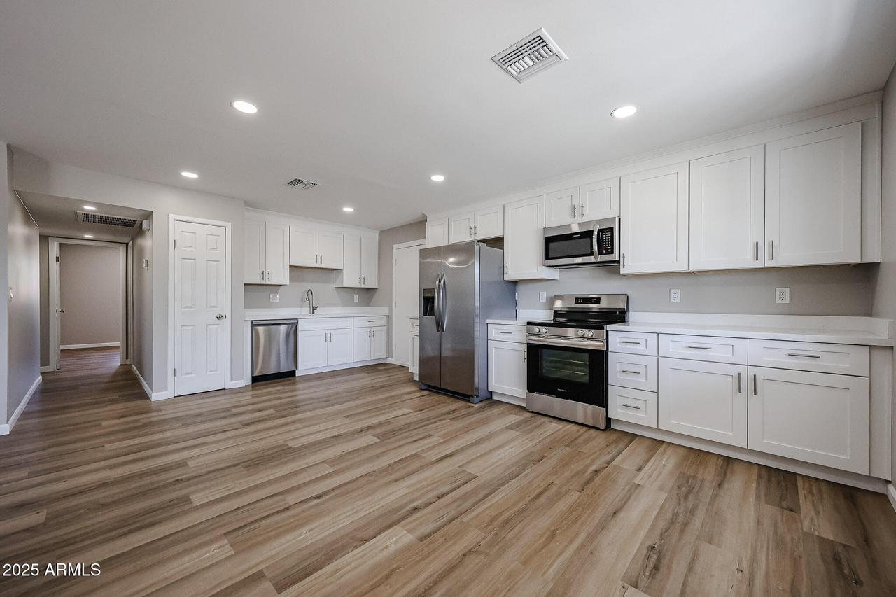 5336 W Lewis Ave., Phoenix, AZ 85035