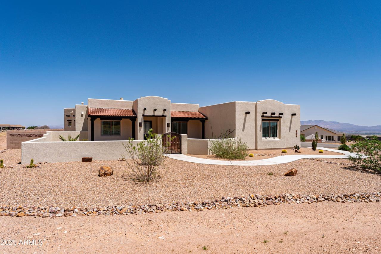 6397 E Red Oak Cir., Hereford, AZ 85615