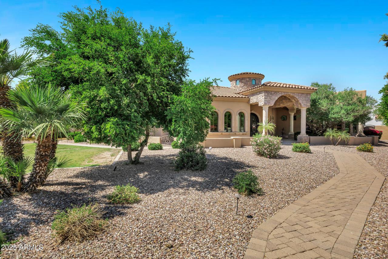 2300 E Sanoque Ct., Gilbert, AZ 85298