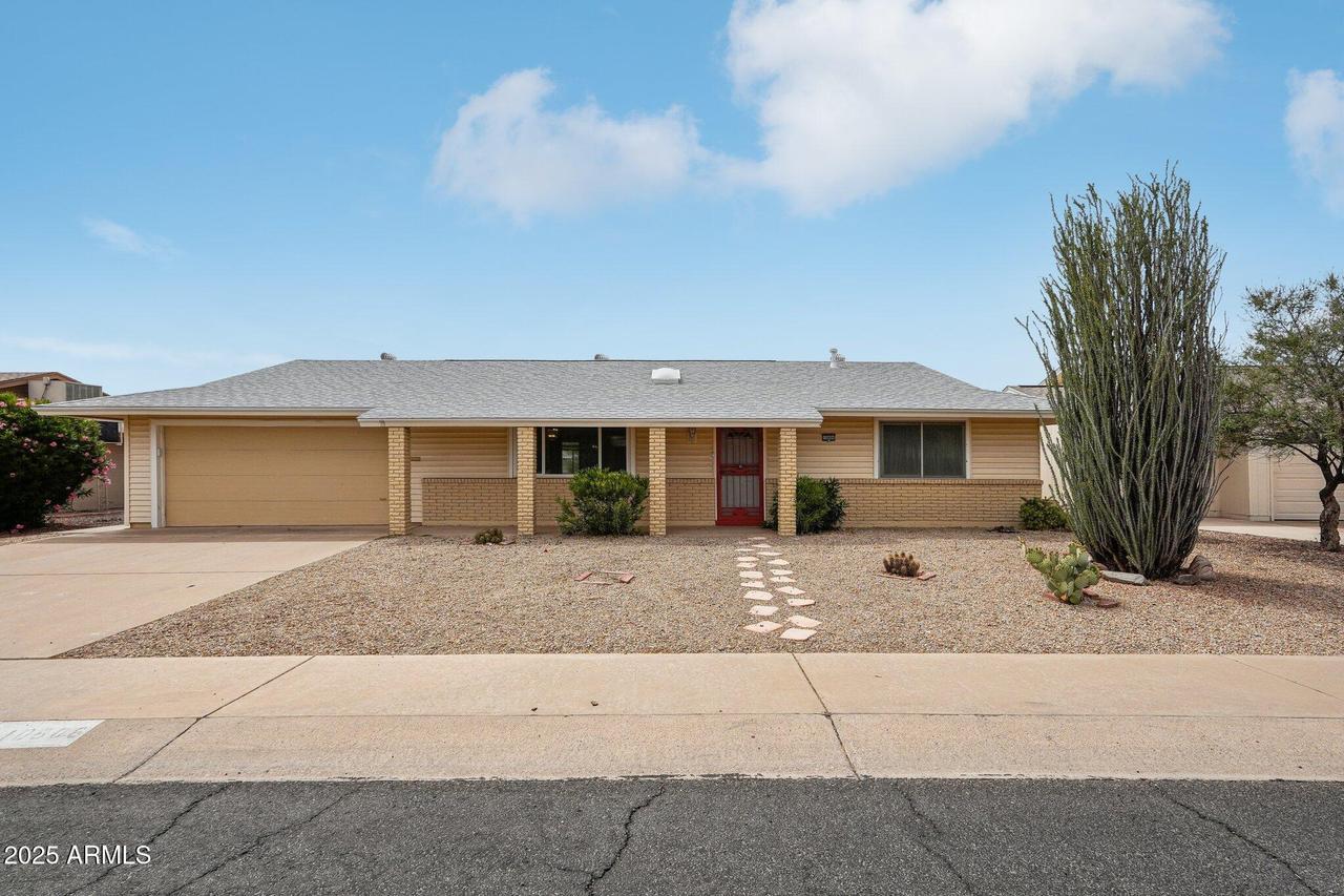10806 W Sarabande Cir., Sun City, AZ 85351
