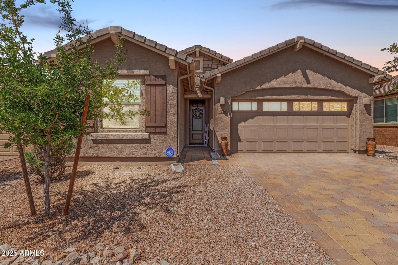 4136 W Palace Station Rd., New River, AZ 85087
