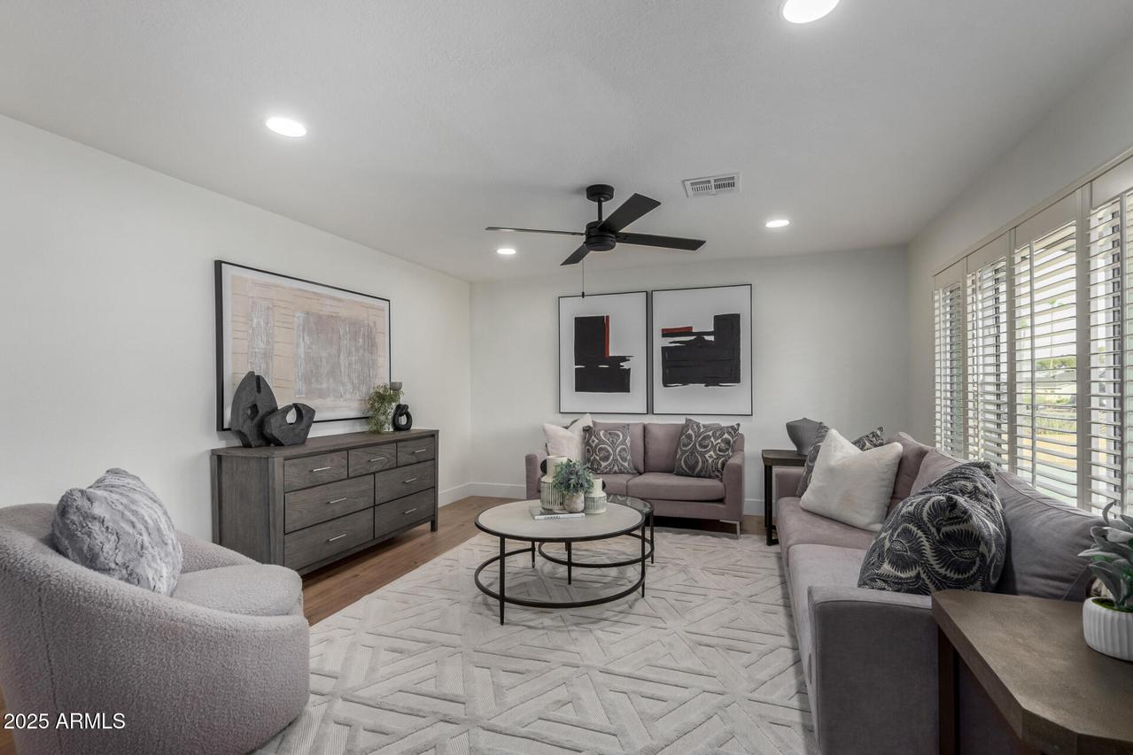 4310 E Sacaton St., Phoenix, AZ 85044