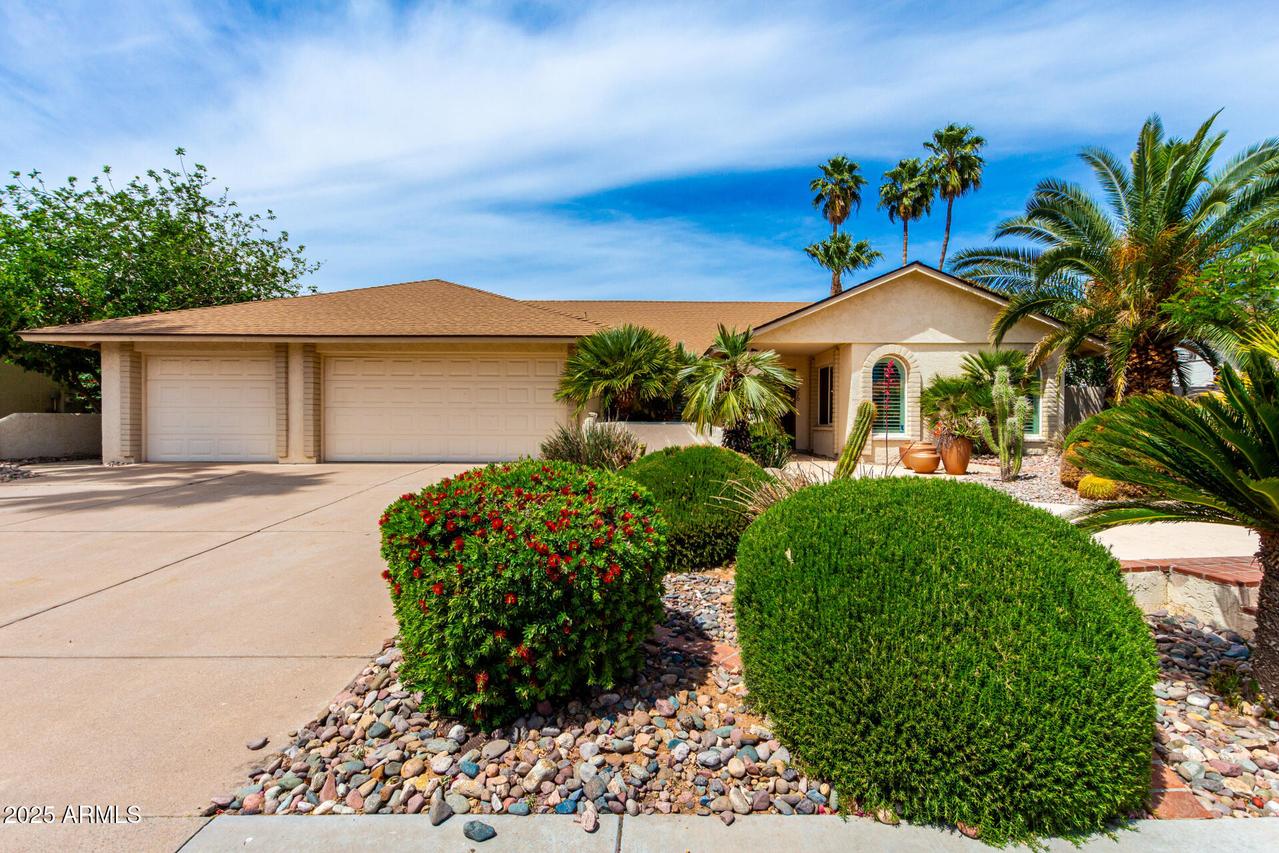 4556 E Paradise Ln., Phoenix, AZ 85032