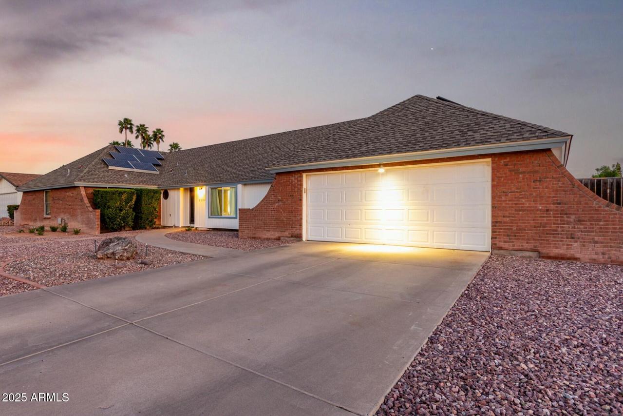 2259 E Ivy St., Mesa, AZ 85213