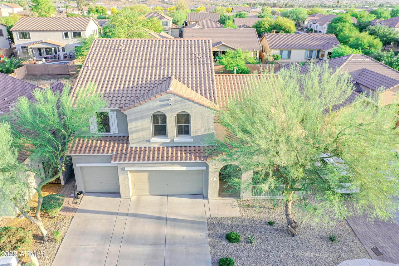2211 W Desert Ln., Phoenix, AZ 85041
