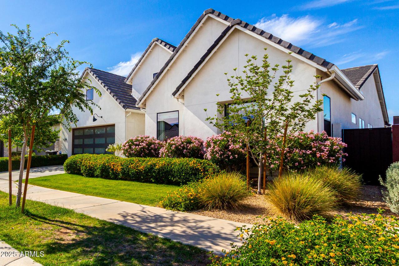 10206 E Texas Ave., Mesa, AZ 85212