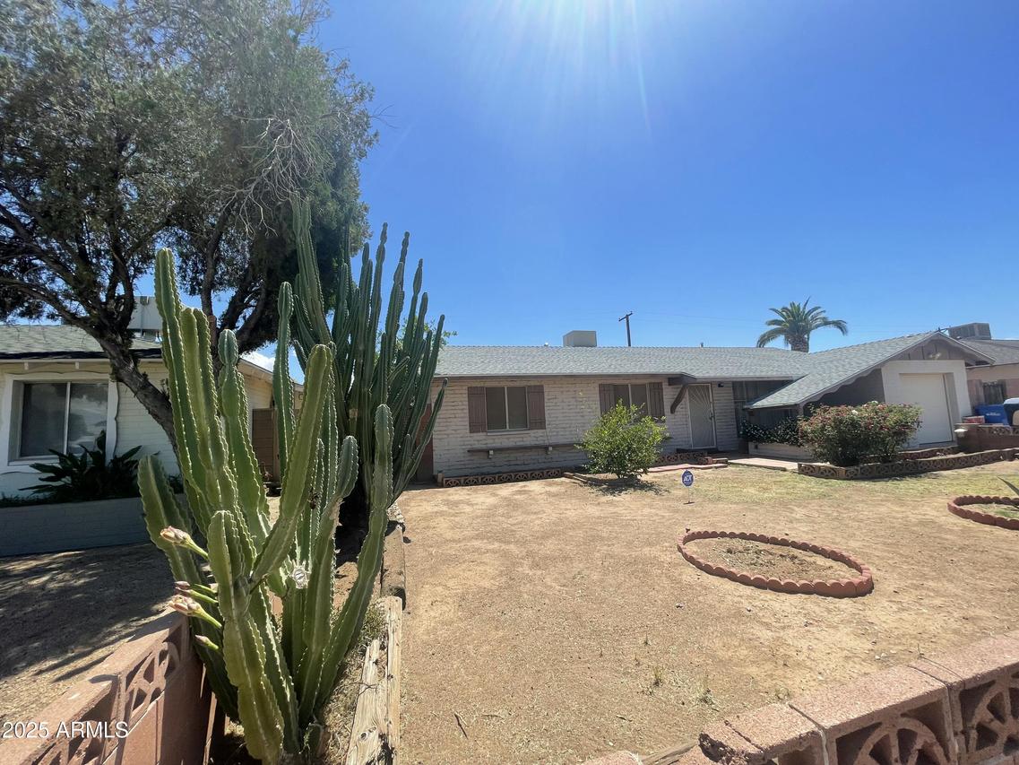 1529 W Eva St., Phoenix, AZ 85021