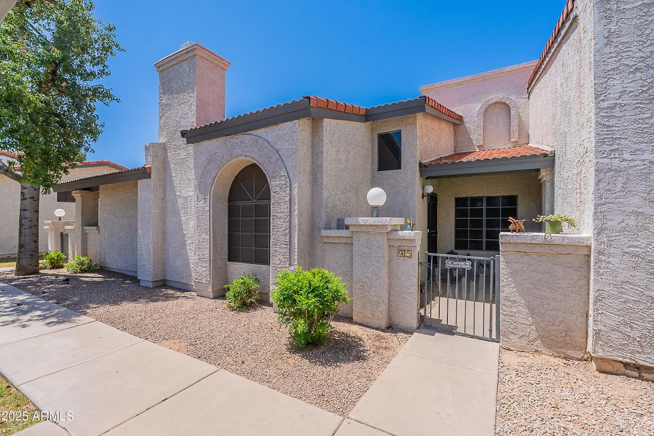 1718 S Longmore #95, Mesa, AZ 85202