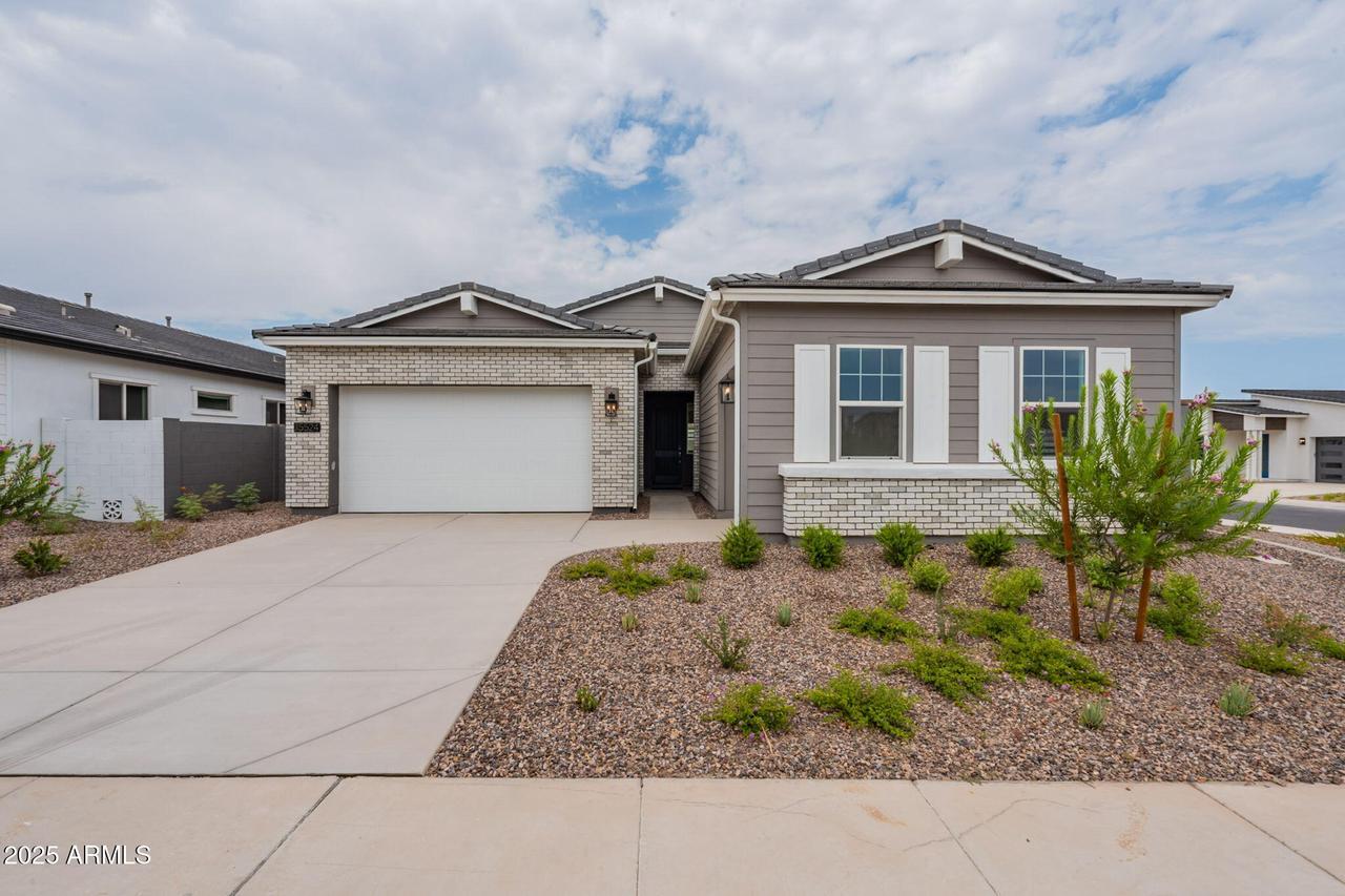 35524 N Tin Ct., San Tan Valley, AZ 85144
