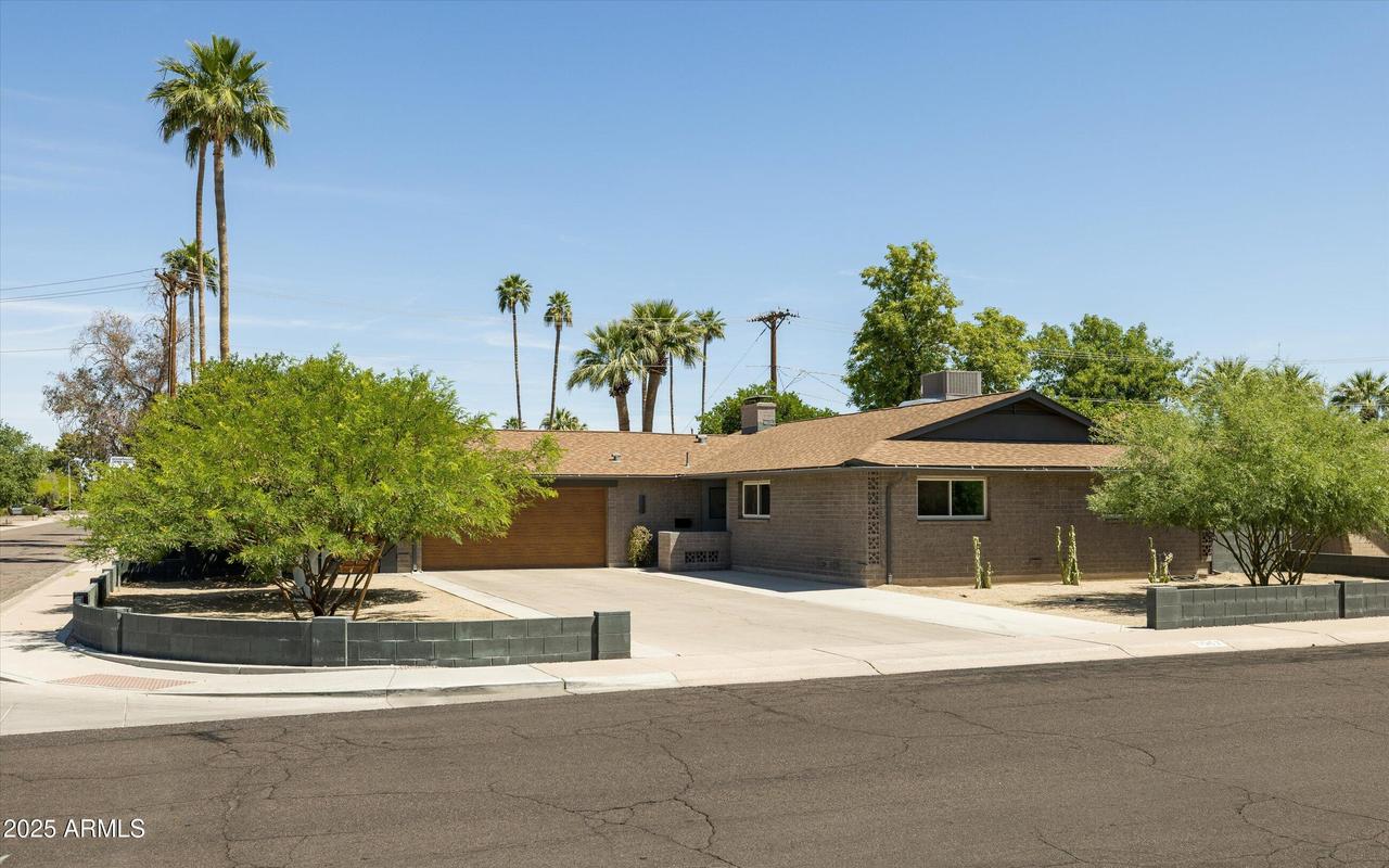 8502 E Rose Ln., Scottsdale, AZ 85250