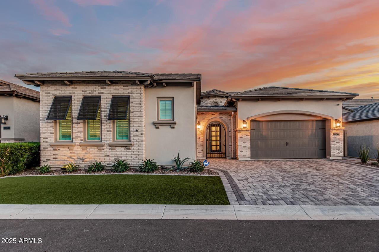 8127 E June St., Mesa, AZ 85207