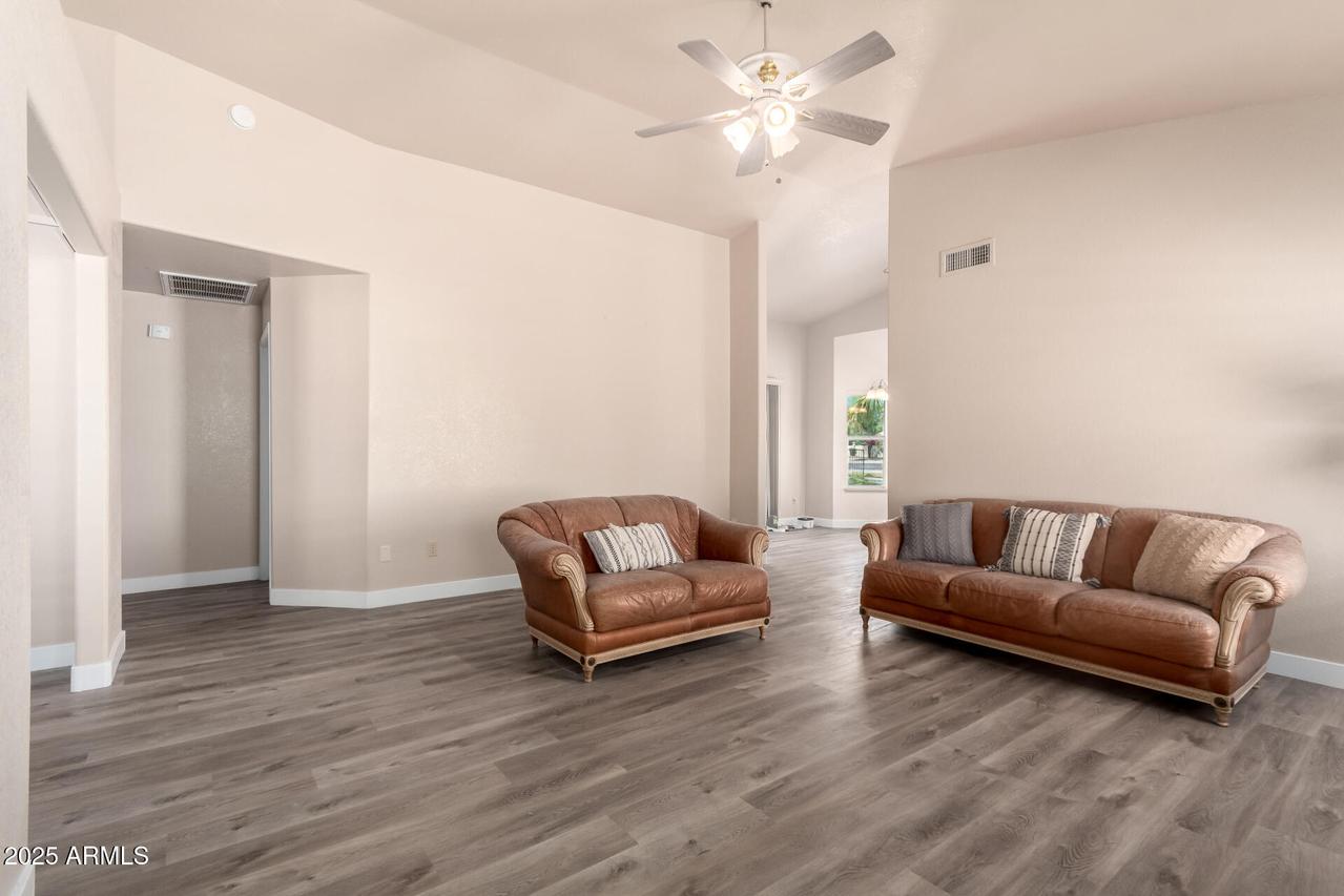 14624 N 90th Ln., Peoria, AZ 85381