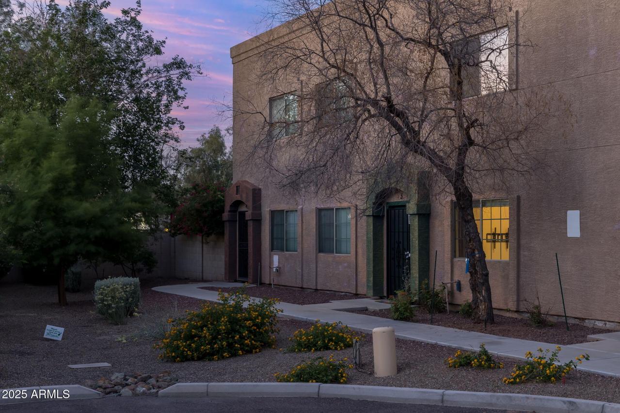 2826 E Tracy Ln. #3, Phoenix, AZ 85032