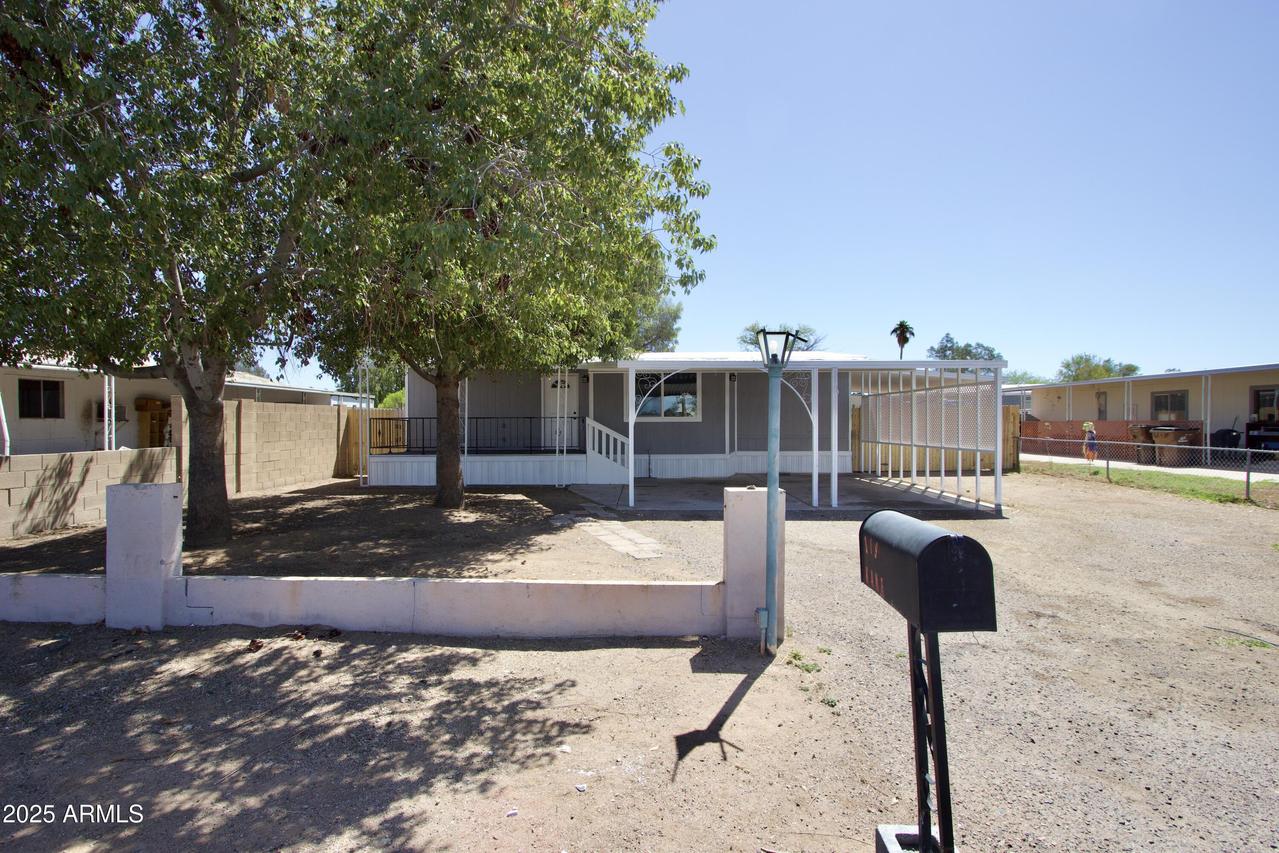 319 S 90th Pl., Mesa, AZ 85208