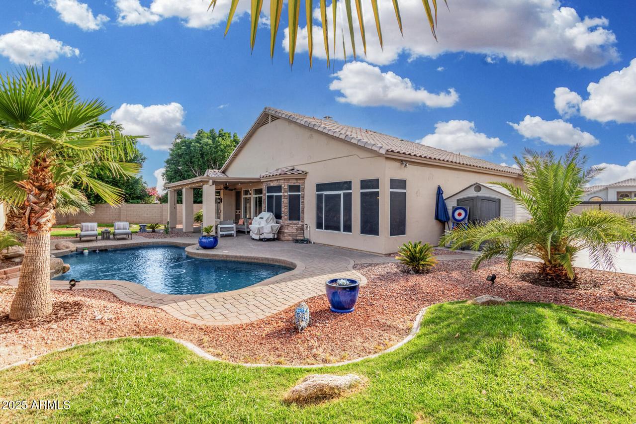 22351 N 67th Dr., Glendale, AZ 85310