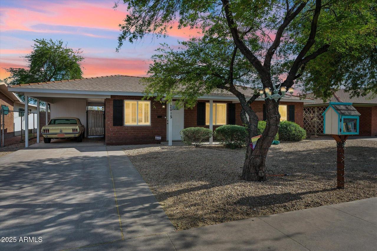 2015 W Weldon Ave., Phoenix, AZ 85015
