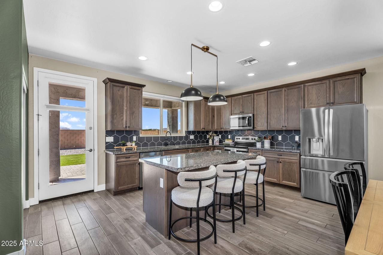 27550 N Silverleaf Rd., San Tan Valley, AZ 85143