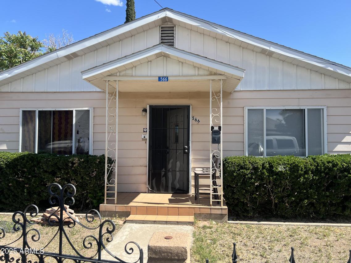 566 E Carico St., Globe, AZ 85501