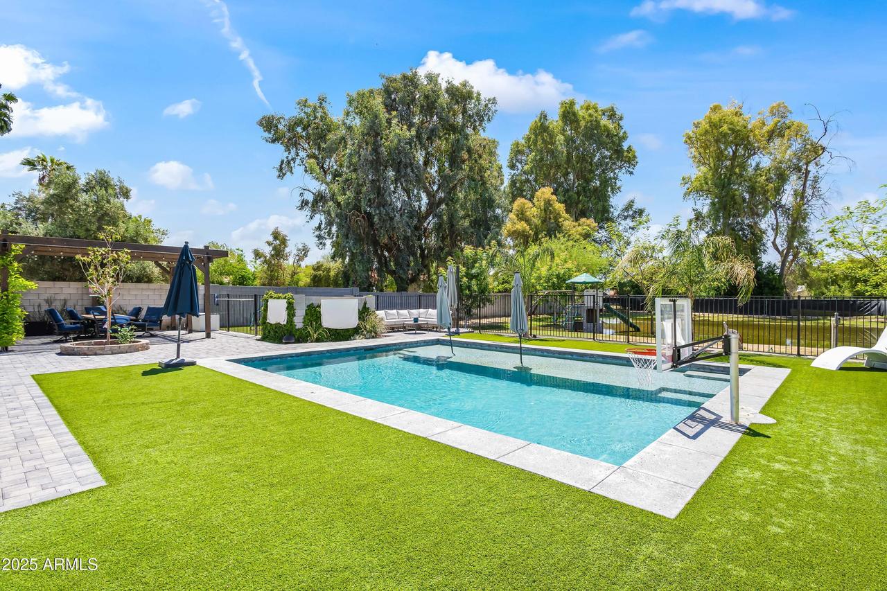 5325 E Thunderbird Rd., Scottsdale, AZ 85254