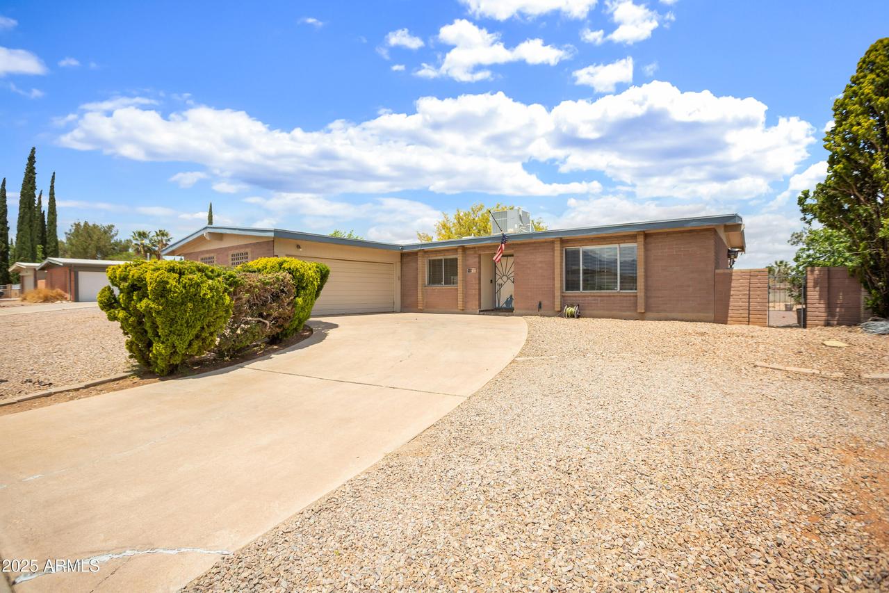 717 Chantilly Dr., Sierra Vista, AZ 85635