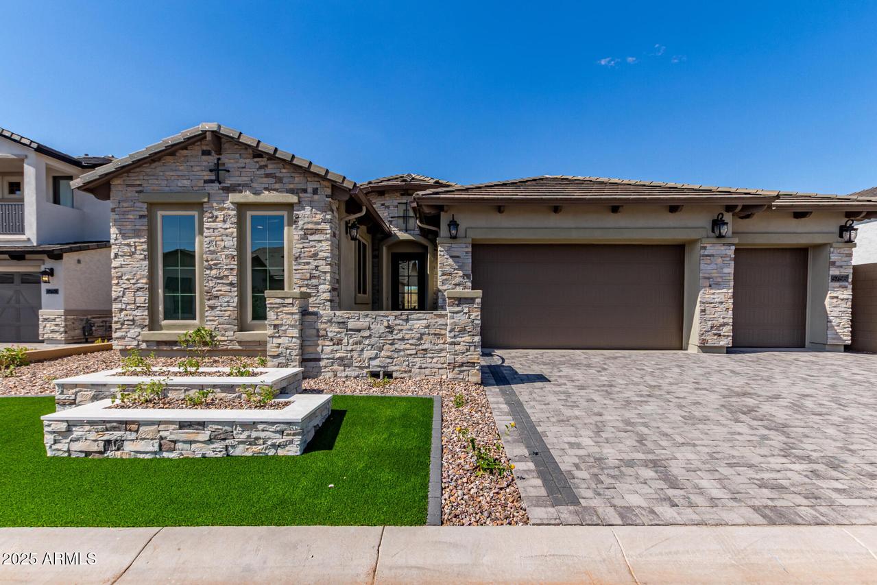 5756 E Star Valley St., Mesa, AZ 85215