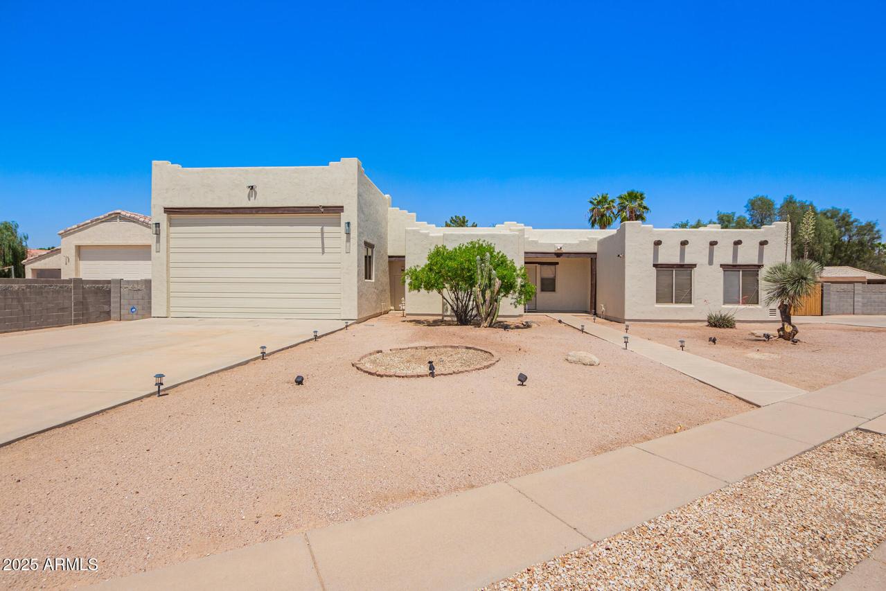 1018 E Knoll St., Mesa, AZ 85203