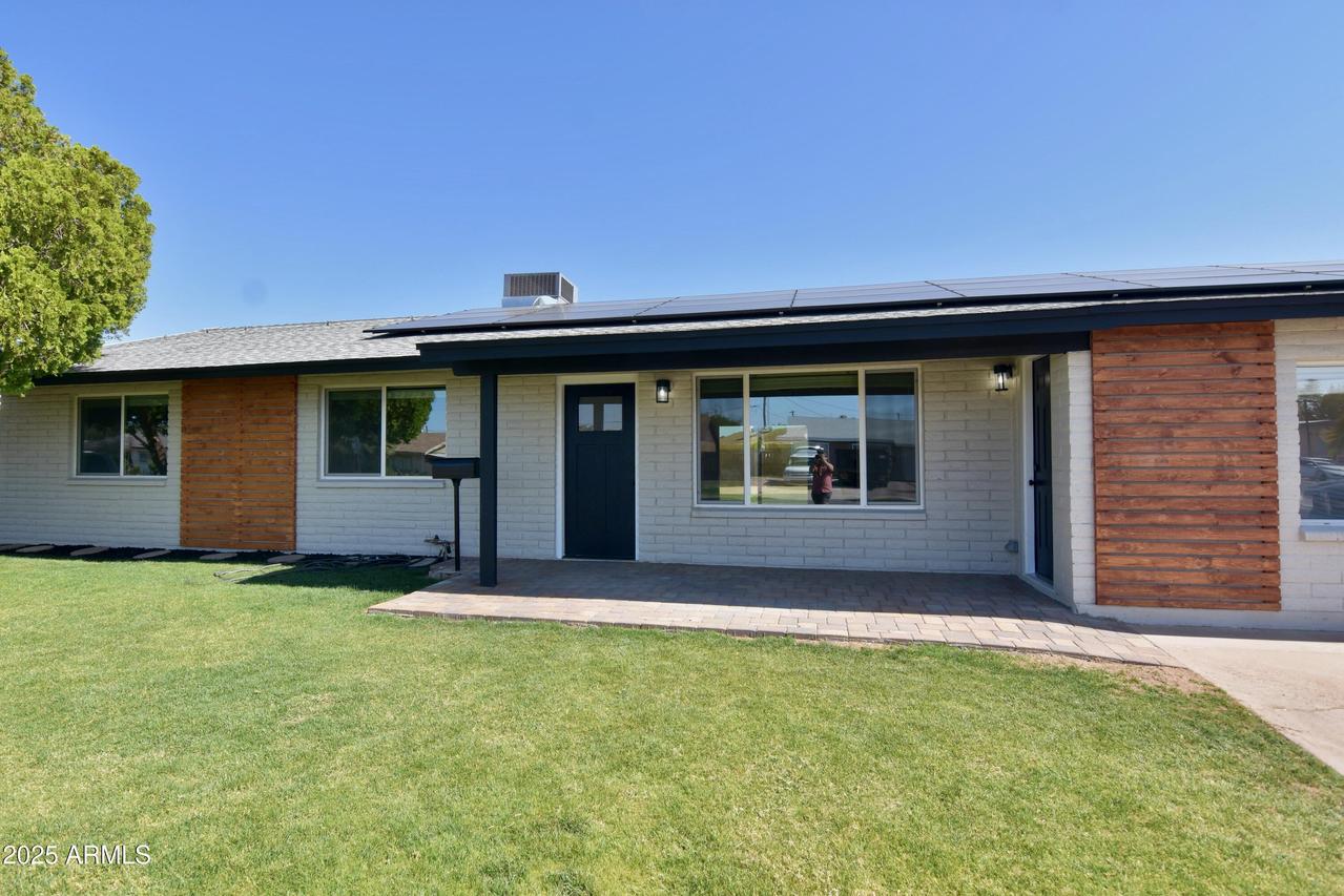 3310 W Sweetwater Ave., Phoenix, AZ 85029