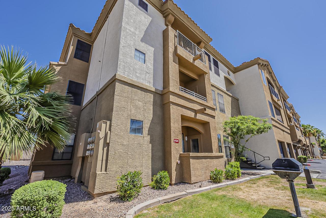 5302 E Van Buren St. #3040, Phoenix, AZ 85008
