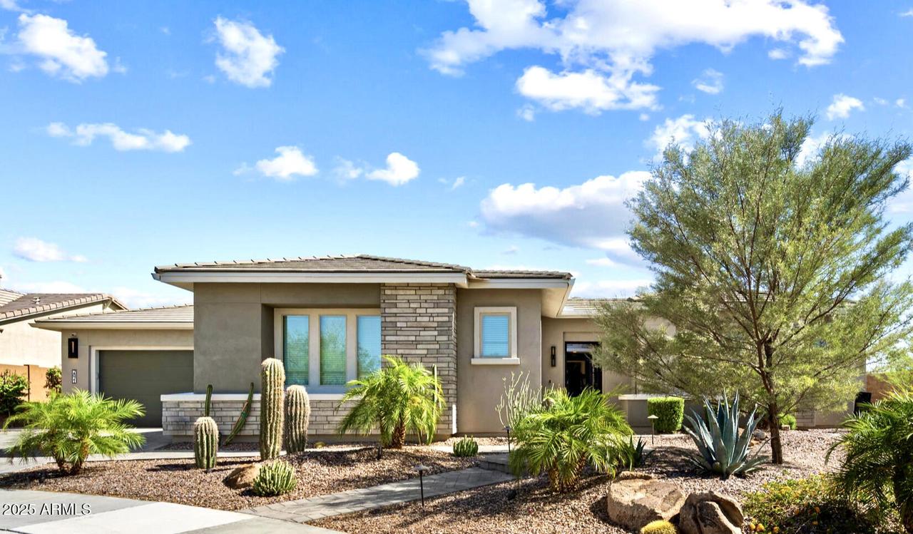 2821 E Cashman Dr., Phoenix, AZ 85050