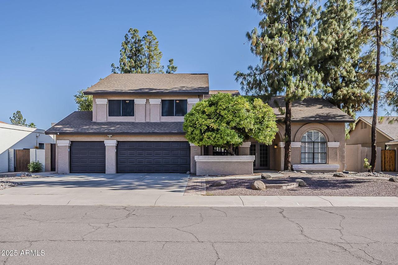 1927 E Ranch Rd., Tempe, AZ 85284