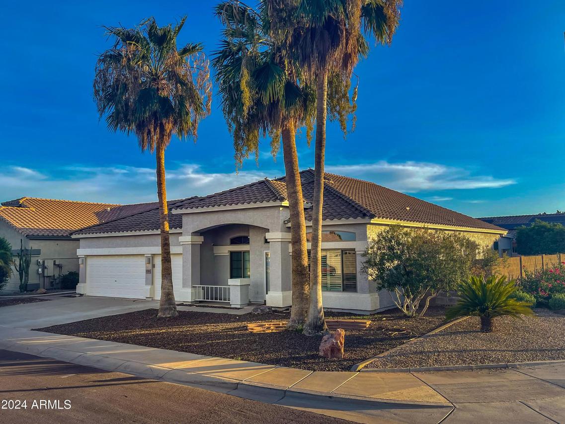16398 N Oachs Dr., Surprise, AZ 85374