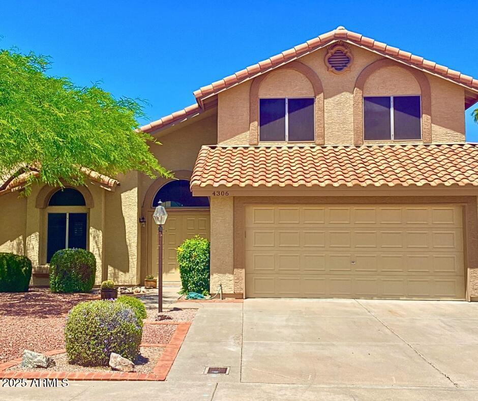4306 E Amberwood Dr., Phoenix, AZ 85048