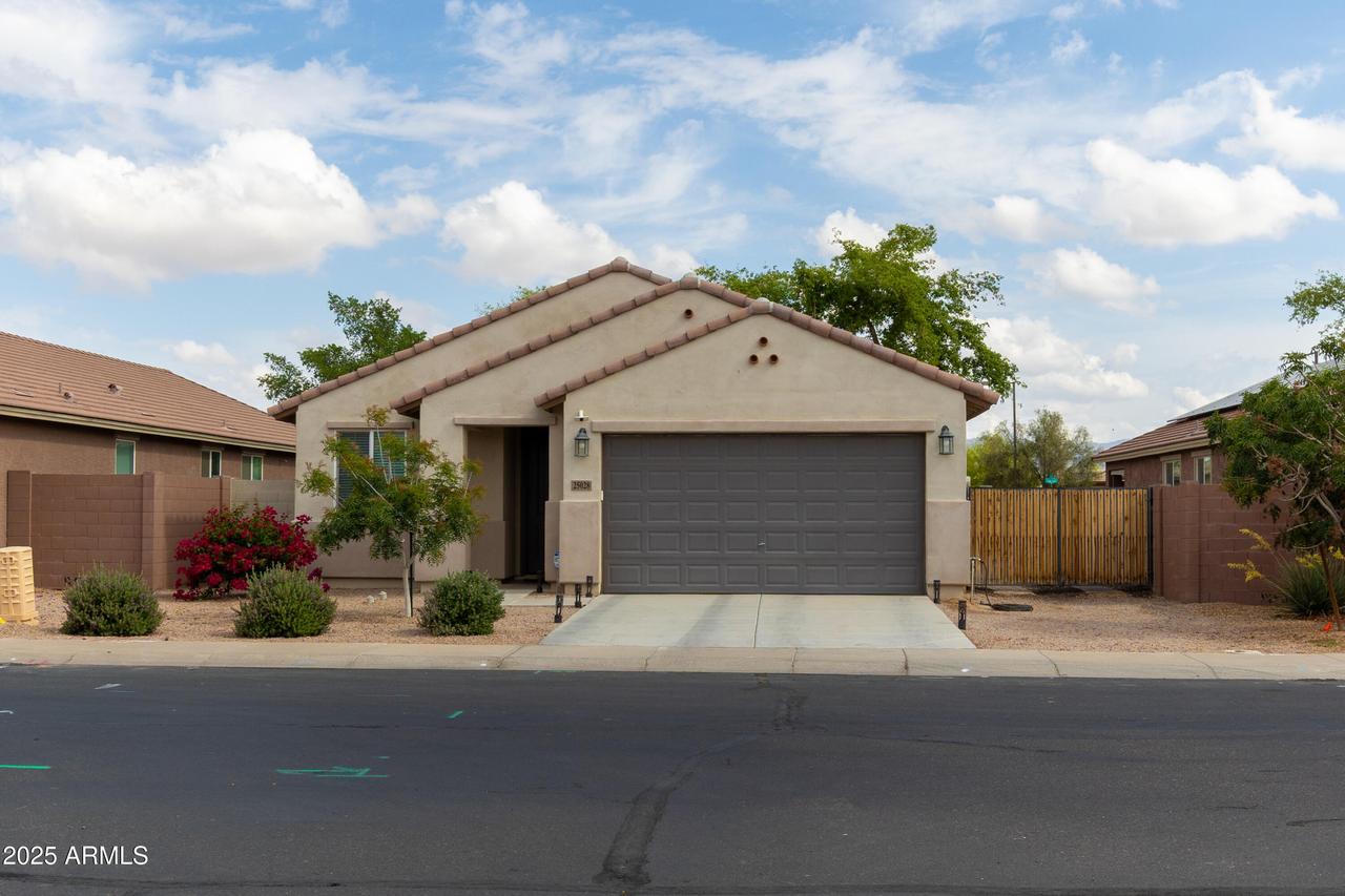 25028 W Wayland Dr., Buckeye, AZ 85326