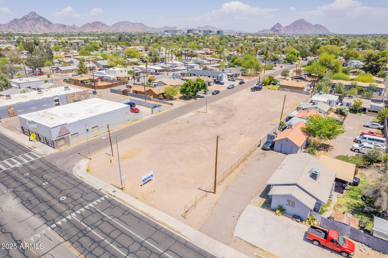 4249 N 16th St., Phoenix, AZ 85016