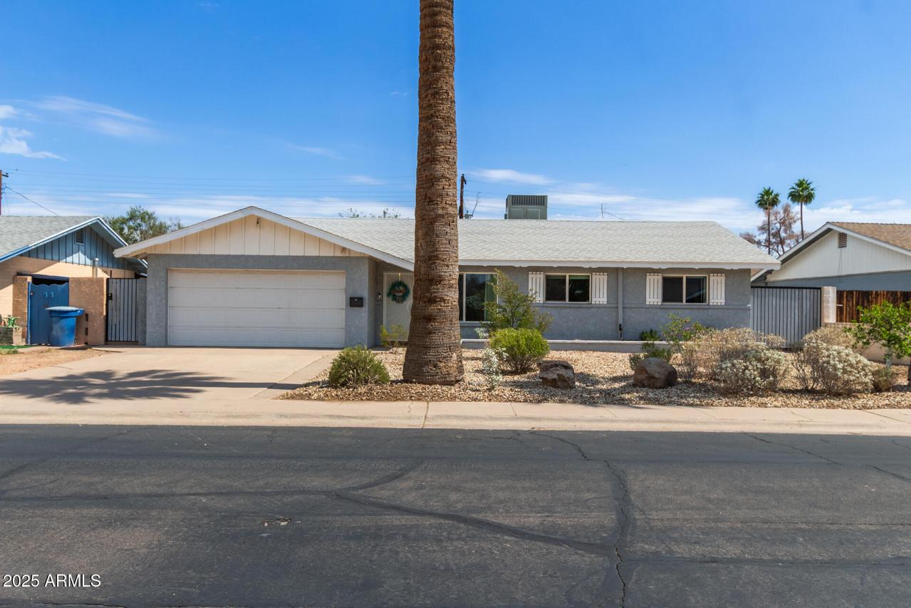 100 E Geneva Dr., Tempe, AZ 85282