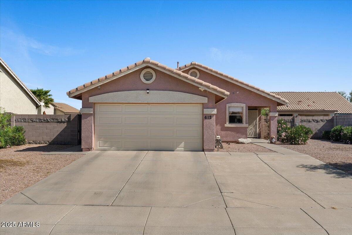612 E Racine Pl., Casa Grande, AZ 85122