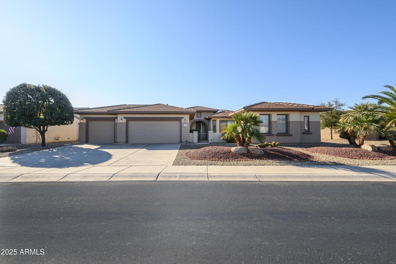 21003 N Circle Cliffs Dr., Surprise, AZ 85387