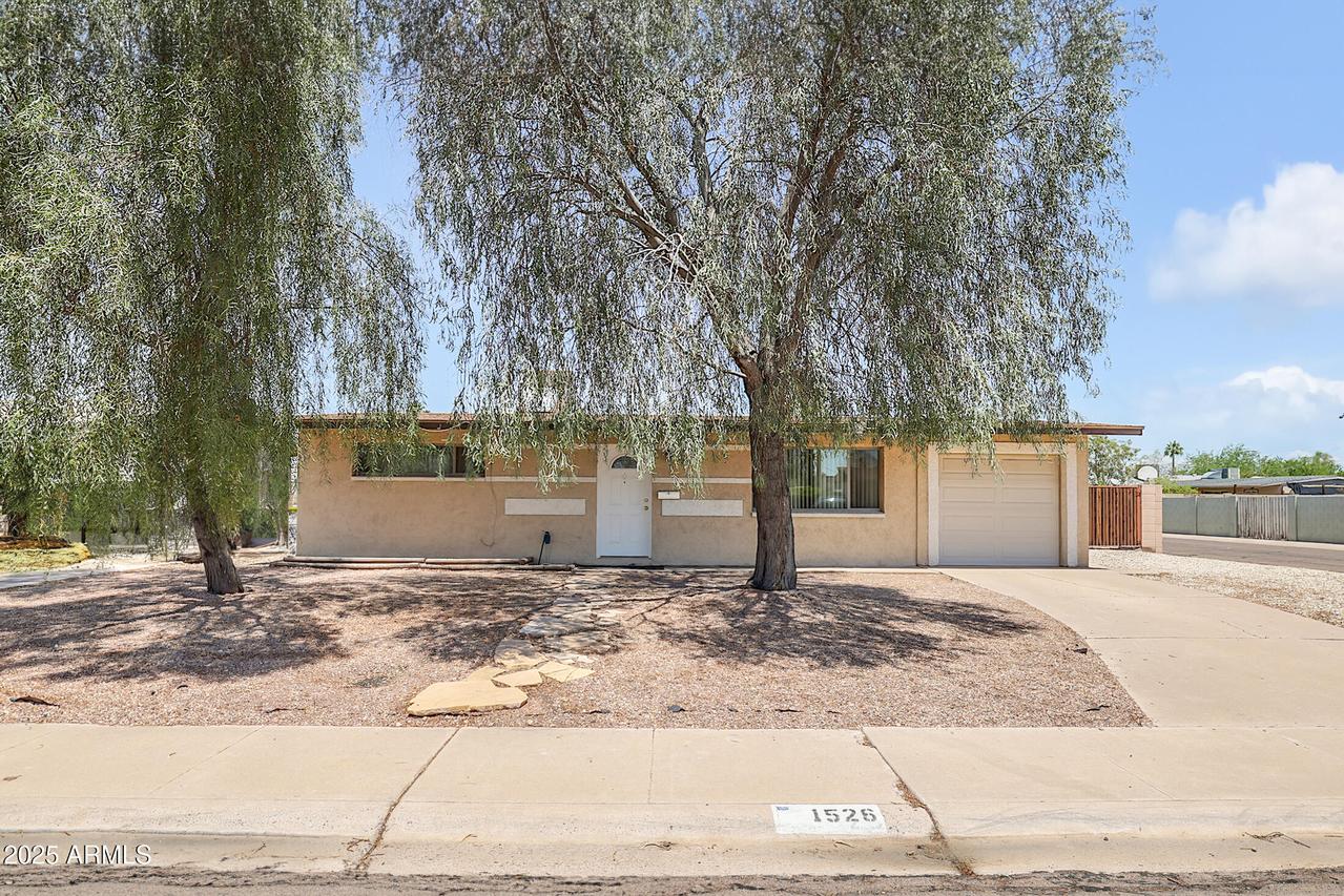 1526 W Huntington Dr., Tempe, AZ 85282