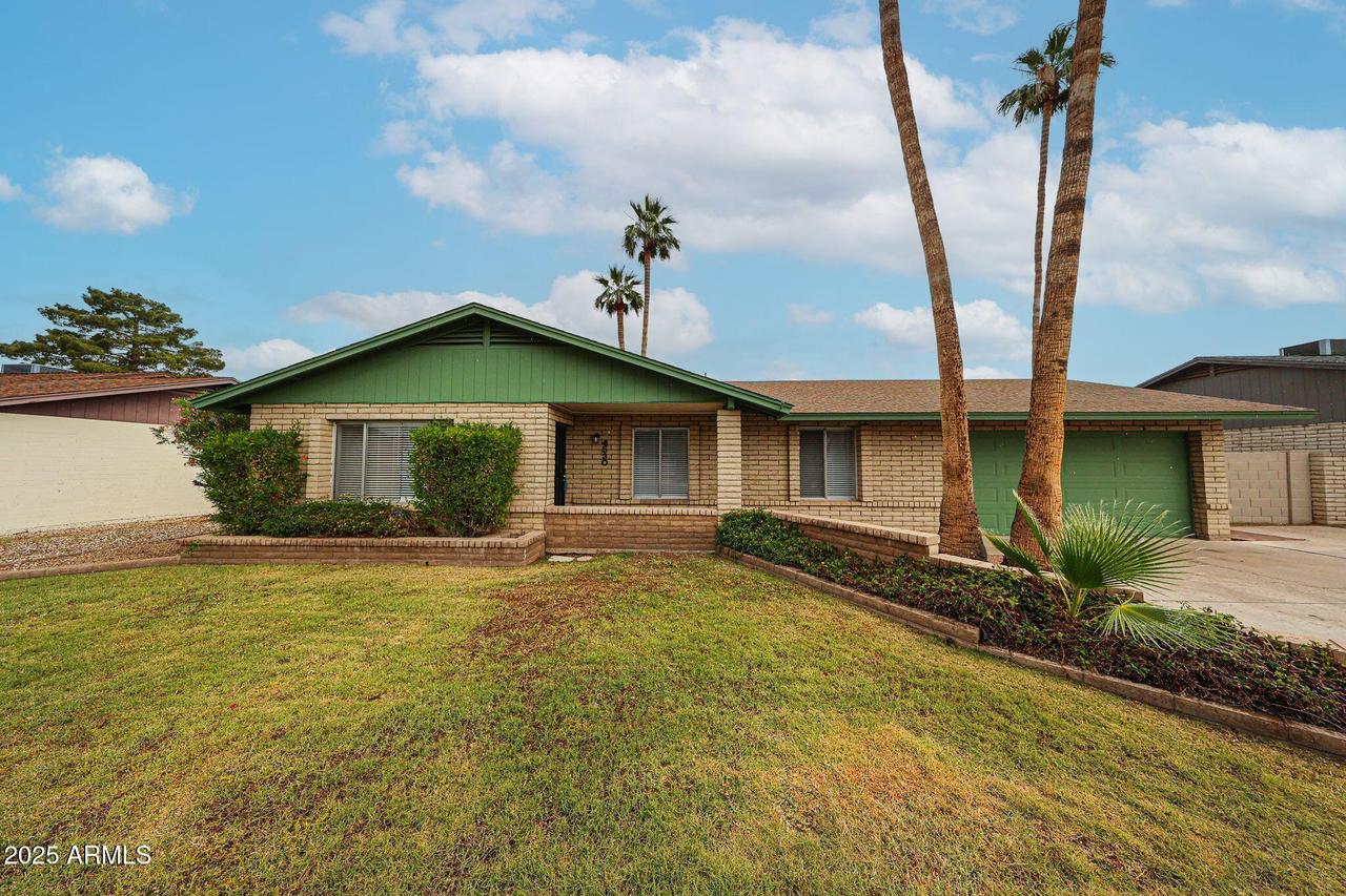 4530 W Larkspur Dr., Glendale, AZ 85304