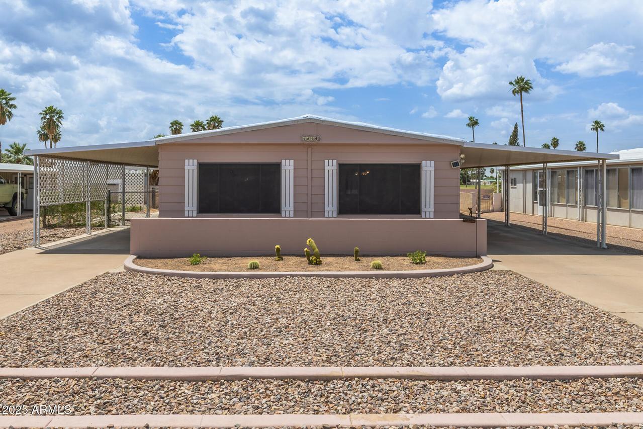 1654 S 77th St., Mesa, AZ 85209